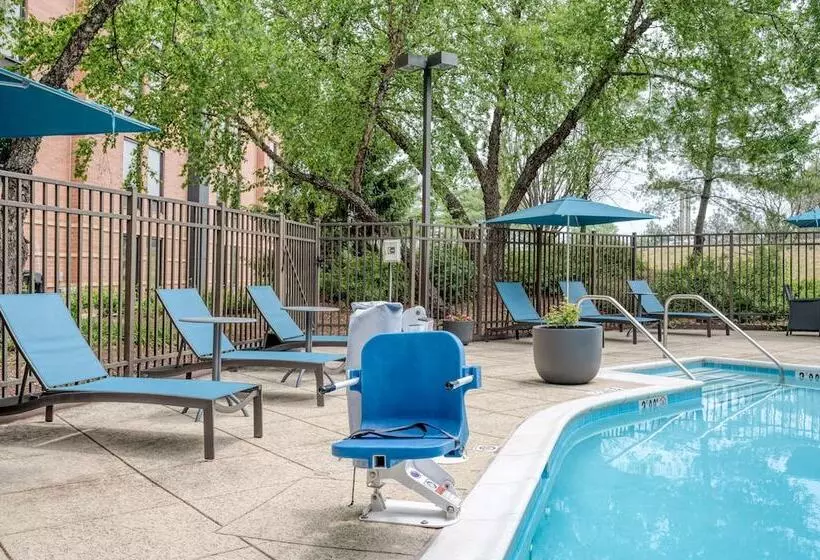 هتل Hampton Inn Baltimore/white Marsh