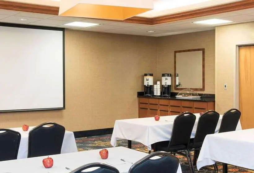 ホテル Hampton Inn Columbus/taylorsville/edinburgh