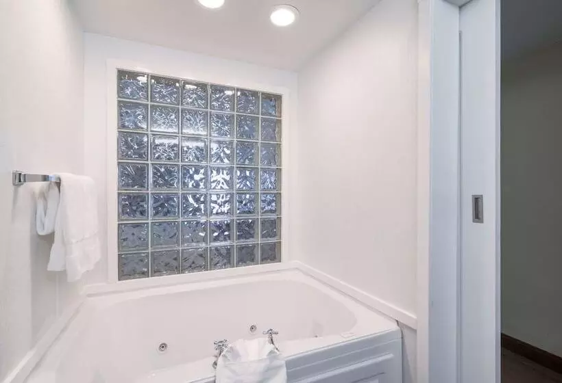 בית מלון כפרי Hampton Inn Frostburg