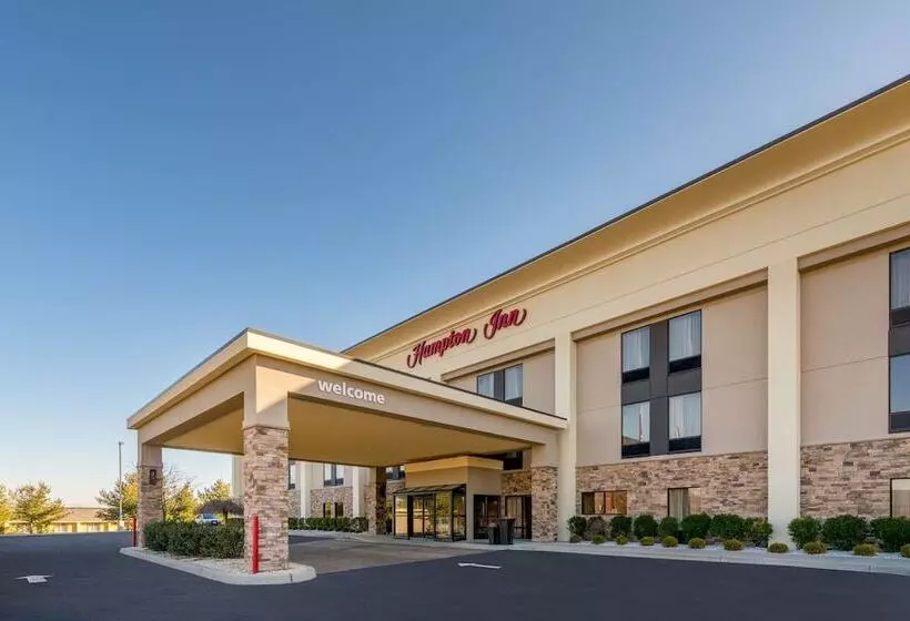 בית מלון כפרי Hampton Inn Frostburg