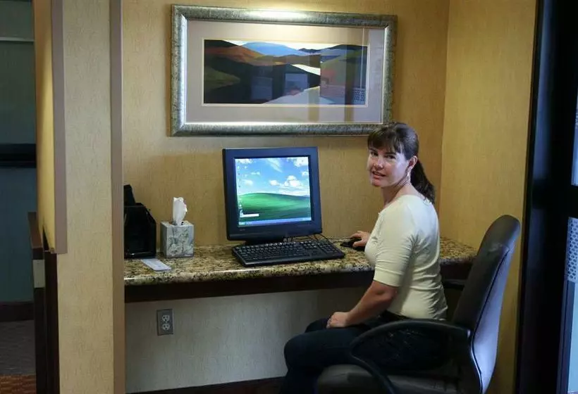 酒店 Baymont Inn & Suites By Wyndham The Woodlands