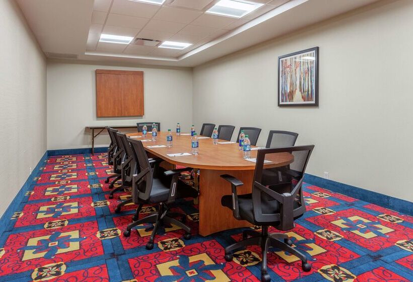 Отель Hampton Inn Jefferson City At Capital Mall