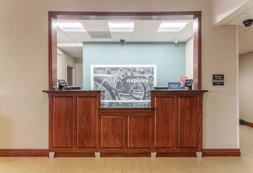 호텔 Hampton Inn Jefferson City At Capital Mall