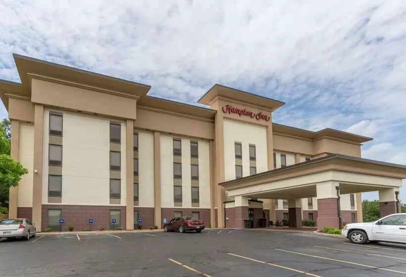 호텔 Hampton Inn Jefferson City At Capital Mall