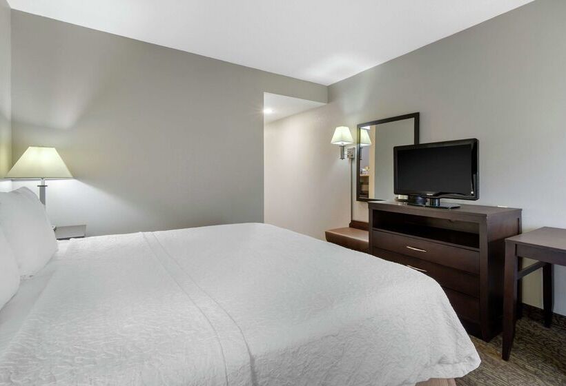 בית מלון כפרי Hampton Inn Mebane