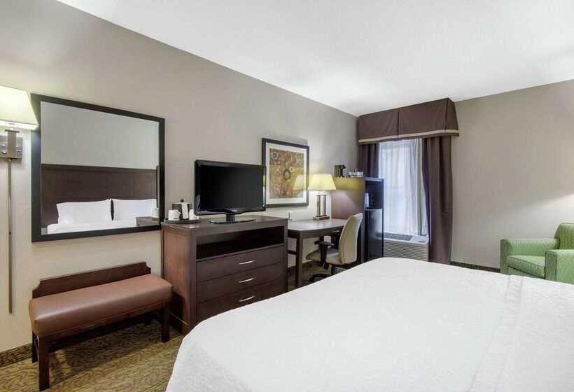 בית מלון כפרי Hampton Inn Mebane