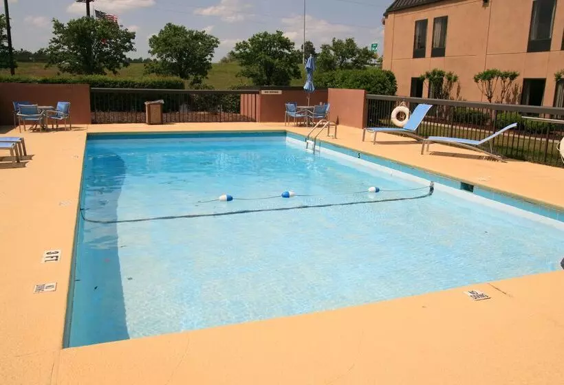 בית מלון כפרי Hampton Inn Perry