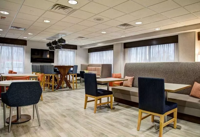 ホテル Hampton Inn Rochester South
