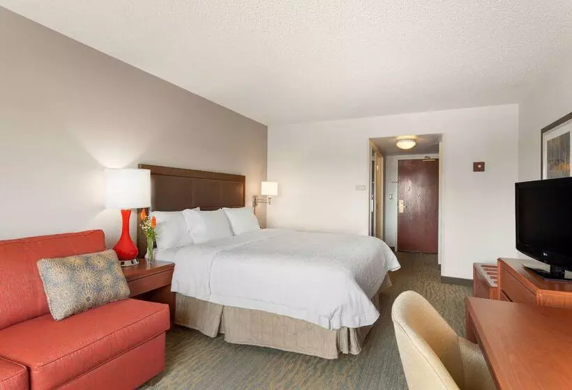 Отель Hampton Inn & Suites Denvercherry Creek