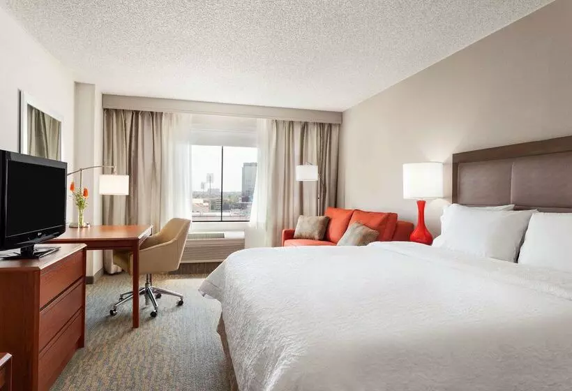 Отель Hampton Inn & Suites Denvercherry Creek