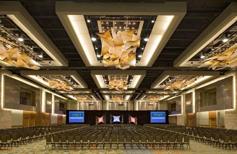 Отель Hampton Inn & Suites Denvercherry Creek