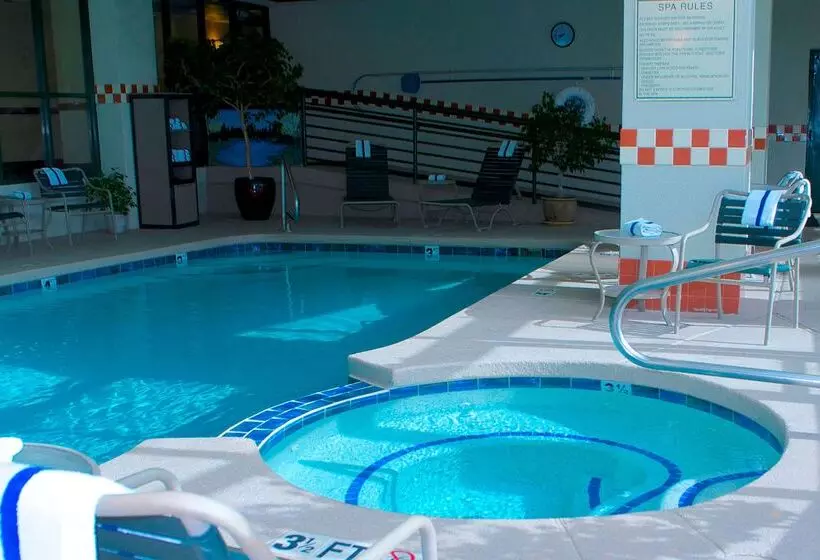 ホテル Hampton Inn & Suites Flagstaff