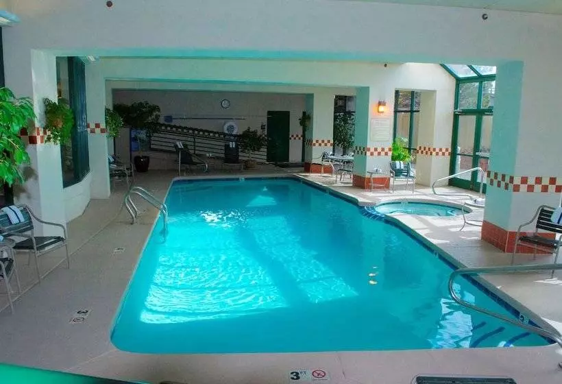 ホテル Hampton Inn & Suites Flagstaff