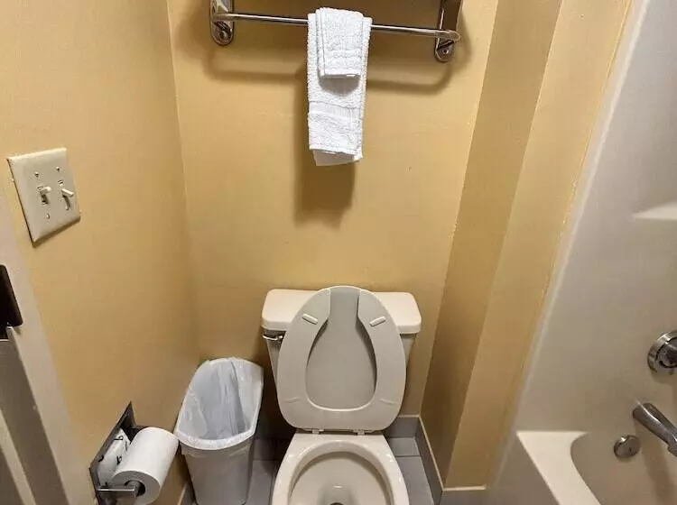 ホテル Home Town Inn & Suites