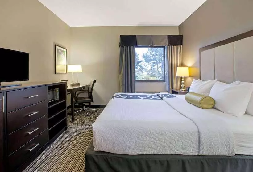 ホテル La Quinta Inn & Suites By Wyndham Detroit Metro Airport