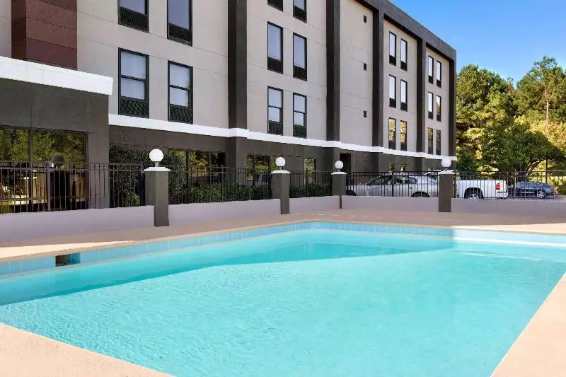 Отель La Quinta Inn & Suites By Wyndham Selma/smithfield I95