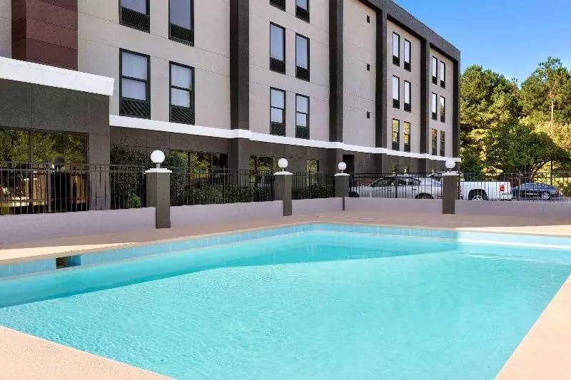 Отель La Quinta Inn & Suites By Wyndham Selma/smithfield I95