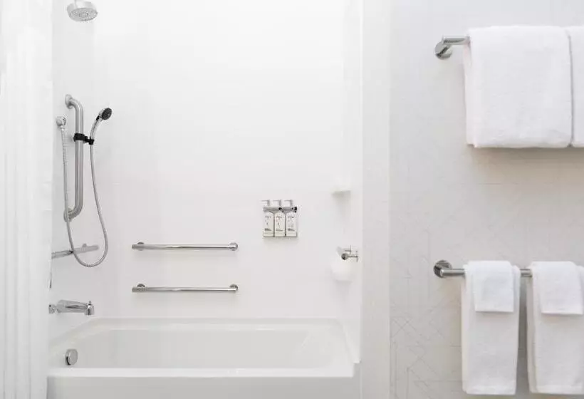 בית מלון כפרי Holiday Inn Express Fremont, An Ihg