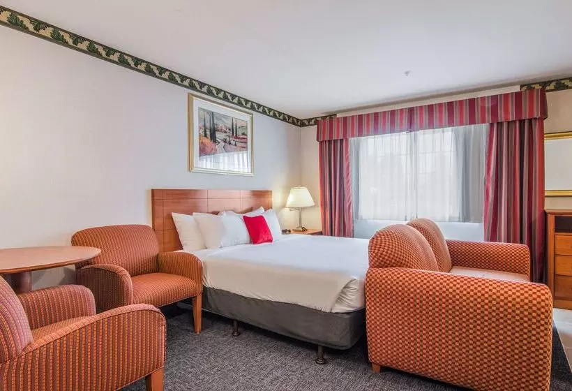 ホテル Red Lion Inn & Suites Port Orchard