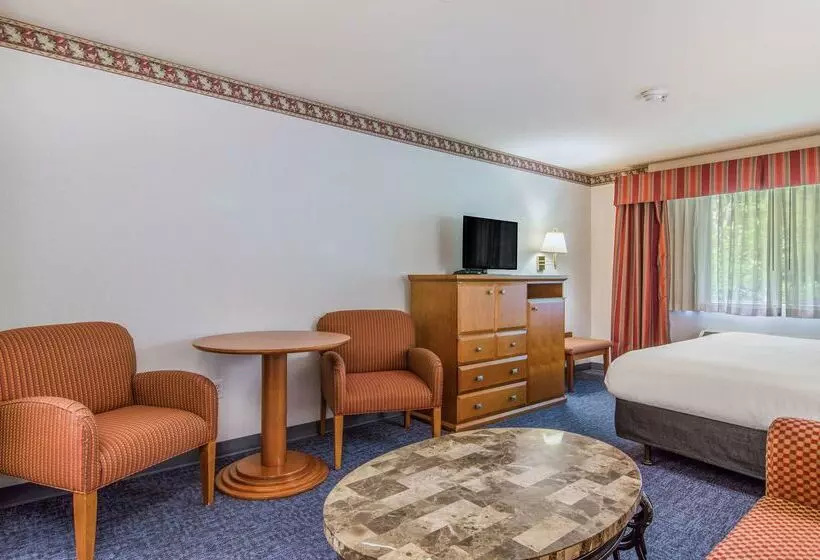 ホテル Red Lion Inn & Suites Port Orchard