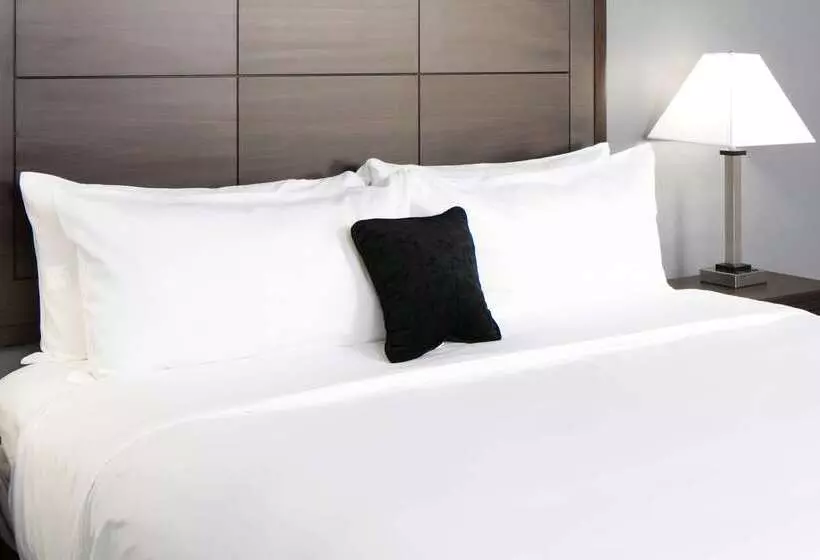 ホテル Red Lion Inn & Suites Port Orchard