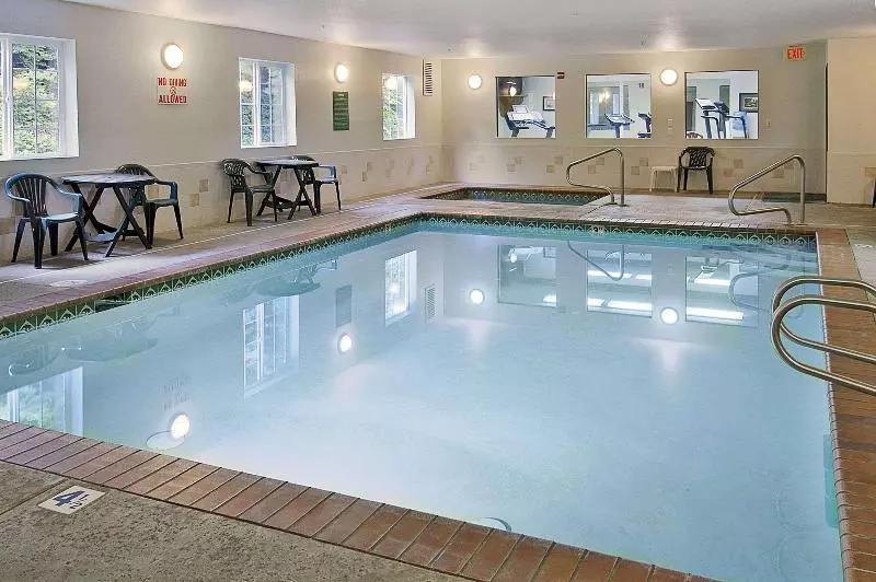 ホテル Red Lion Inn & Suites Port Orchard