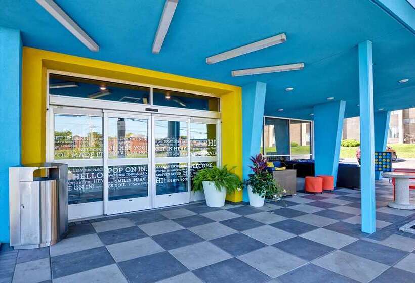 Отель Tru By Hilton Syracuse North Airport Area