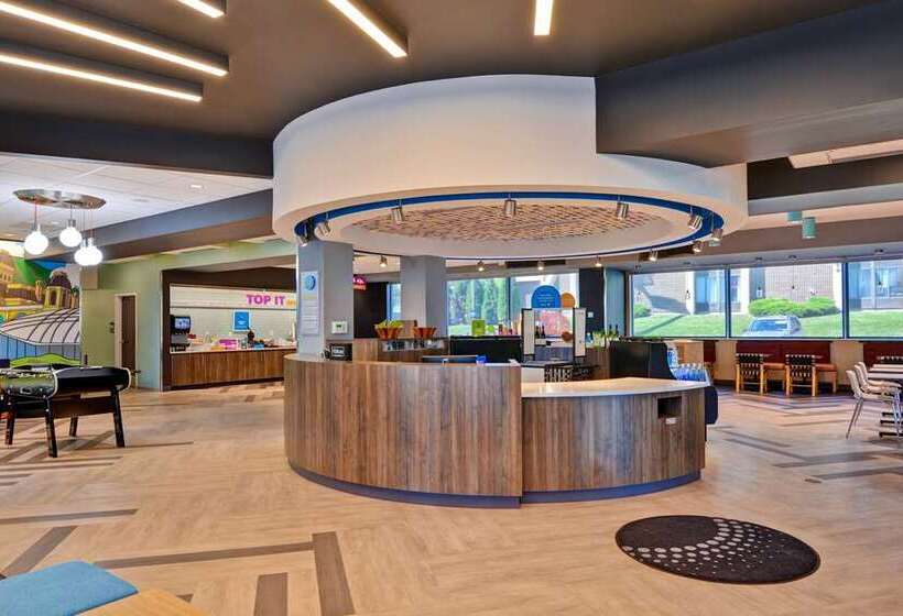 Отель Tru By Hilton Syracuse North Airport Area