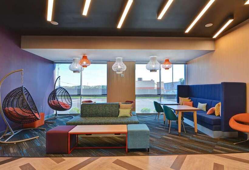 Отель Tru By Hilton Syracuse North Airport Area