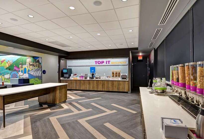 Отель Tru By Hilton Syracuse North Airport Area