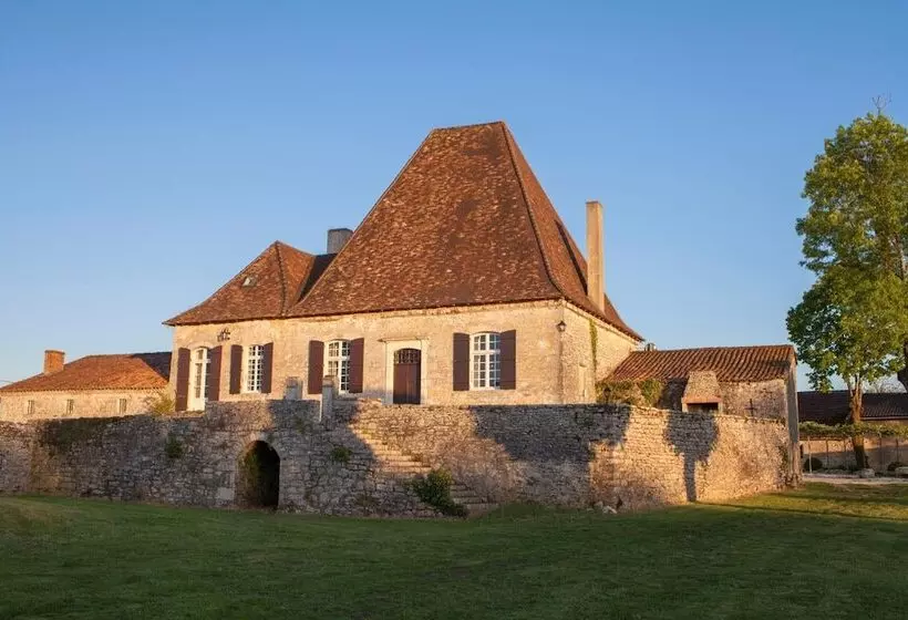 تختخواب و صبحانه Domaine De L Age