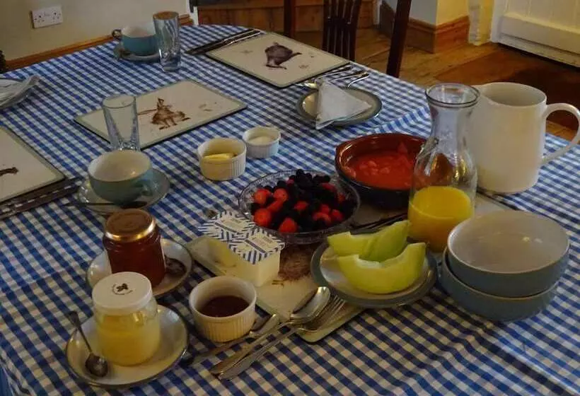 تختخواب و صبحانه The Old Farmhouse