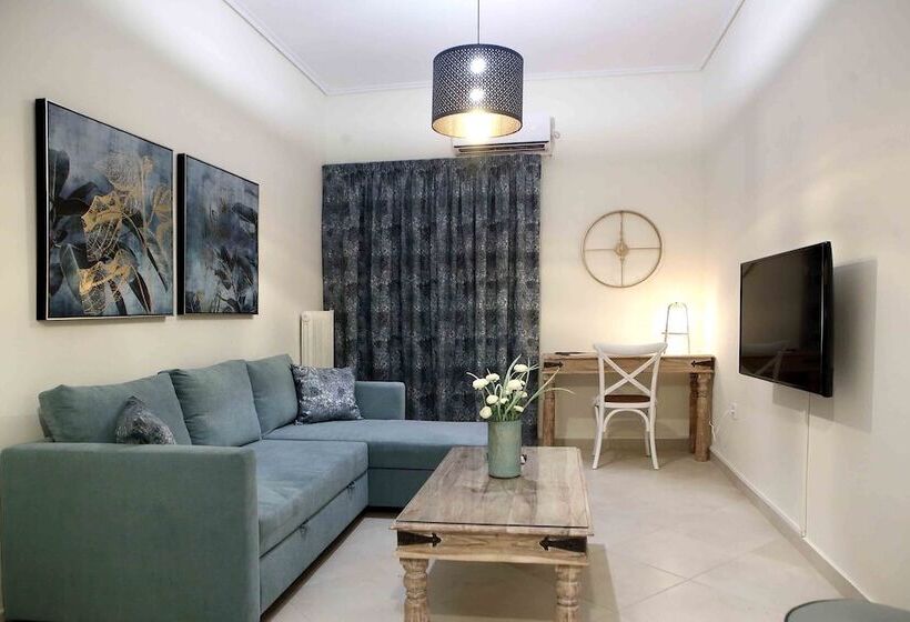 Best House, Anakreontos, Perivolaki, Nikaia, P..