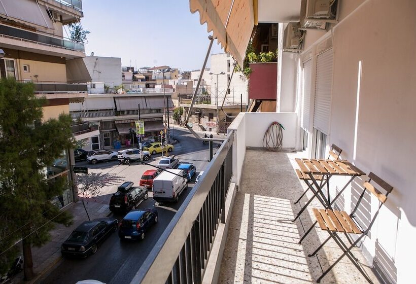 Best House, Anakreontos, Perivolaki, Nikaia, P..