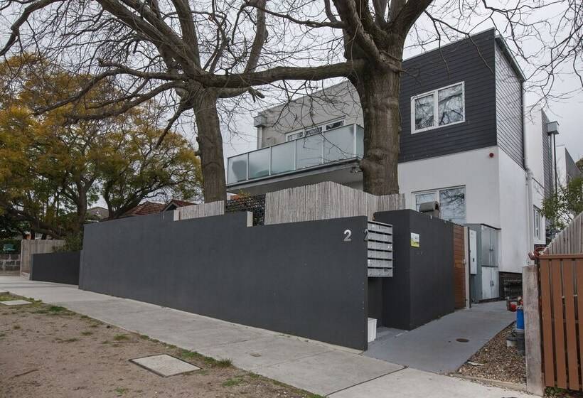 Heart Of Highett Apartment By Ready Set Host