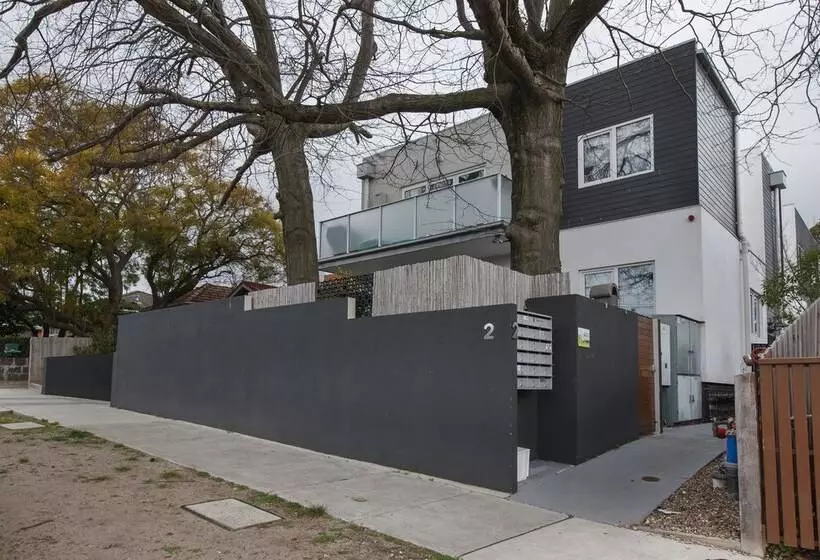 Heart Of Highett Apartment By Ready Set Host