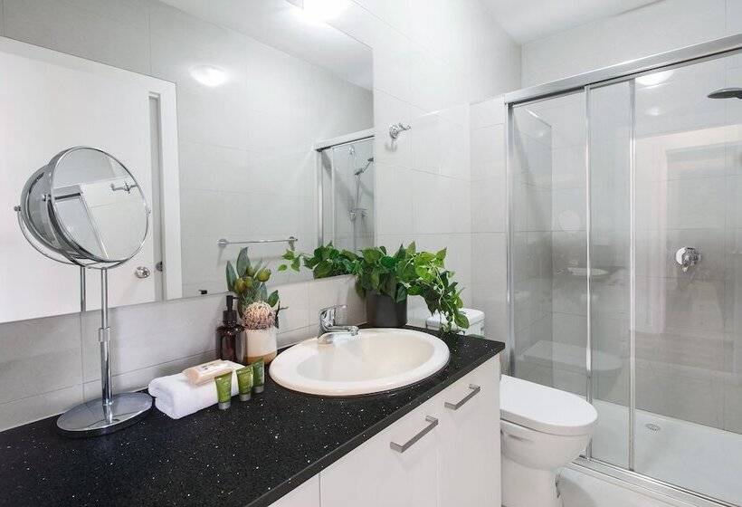 Heart Of Highett Apartment By Ready Set Host