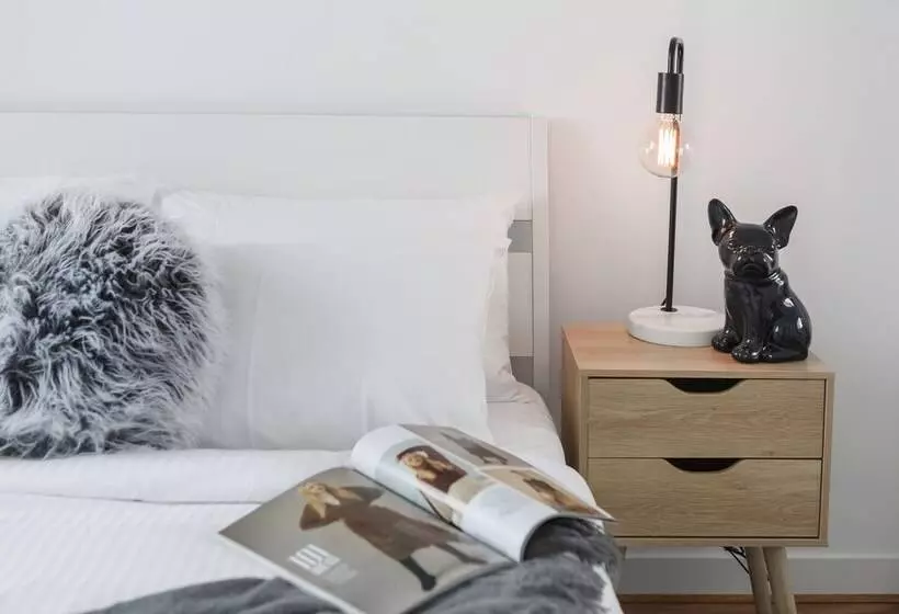 Heart Of Highett Apartment By Ready Set Host