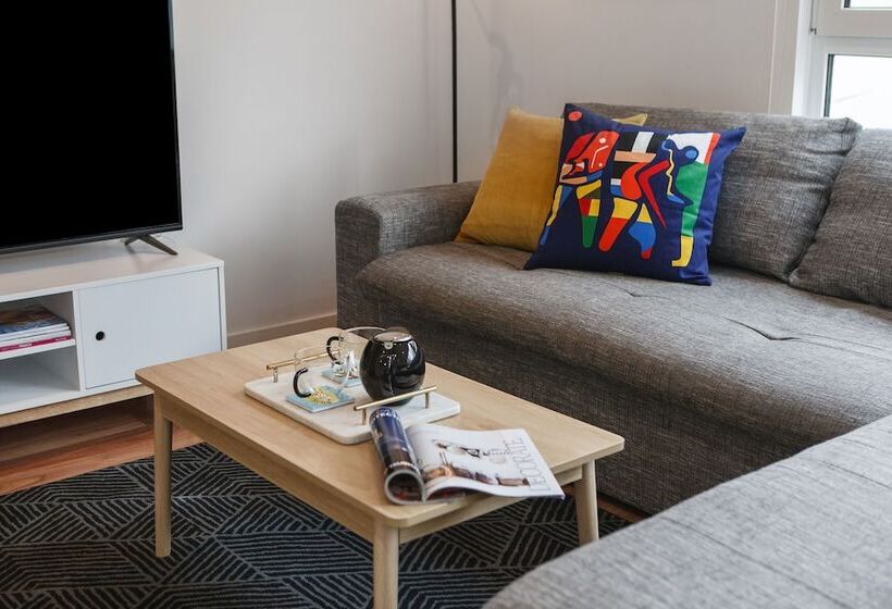 Heart Of Highett Apartment By Ready Set Host