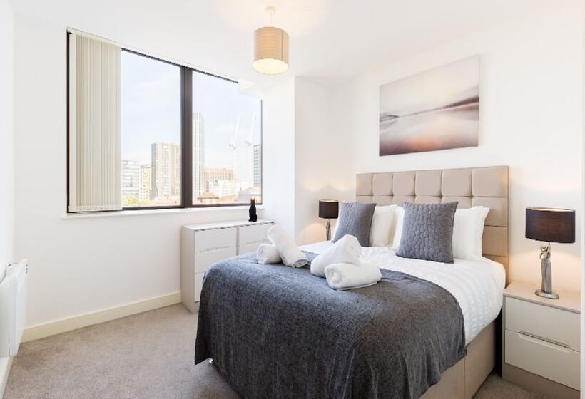 Kcs Luxury Apartment   Broad Street Birmingham