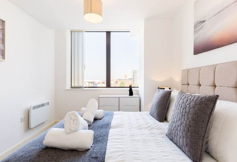 Kcs Luxury Apartment   Broad Street Birmingham