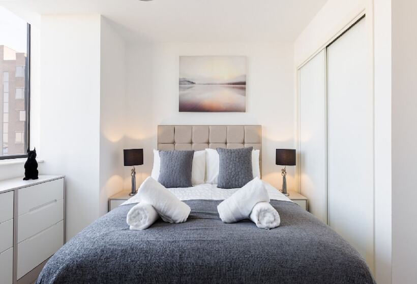 Kcs Luxury Apartment   Broad Street Birmingham