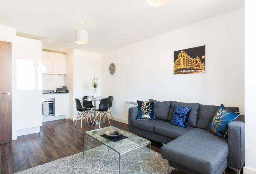 Kcs Luxury Apartment   Broad Street Birmingham