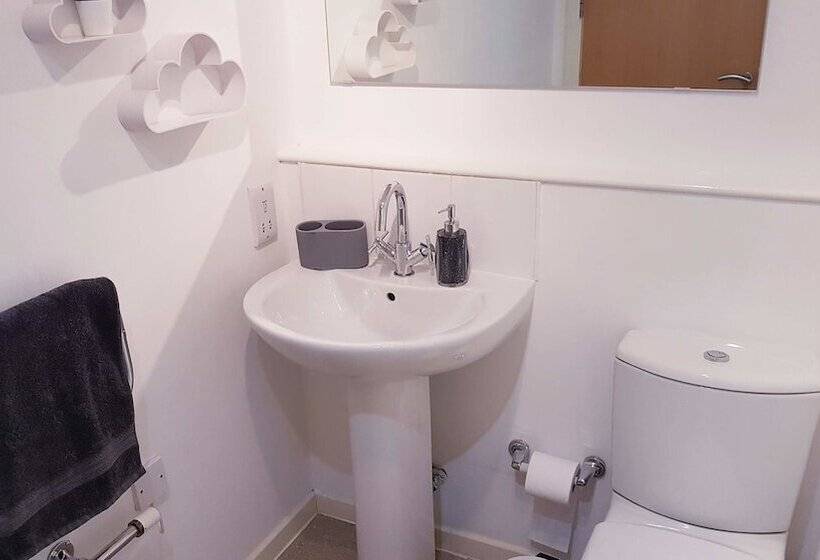 Marco Island   2 Bedroom Spacious City Centre Apartment