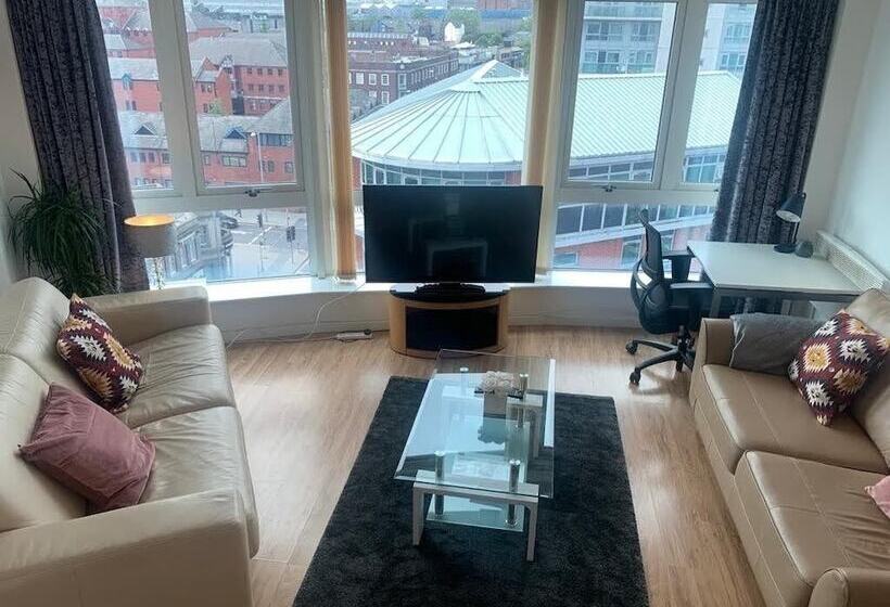 Marco Island   2 Bedroom Spacious City Centre Apartment