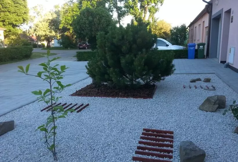 ペンション Studio Apartments Korosteljev