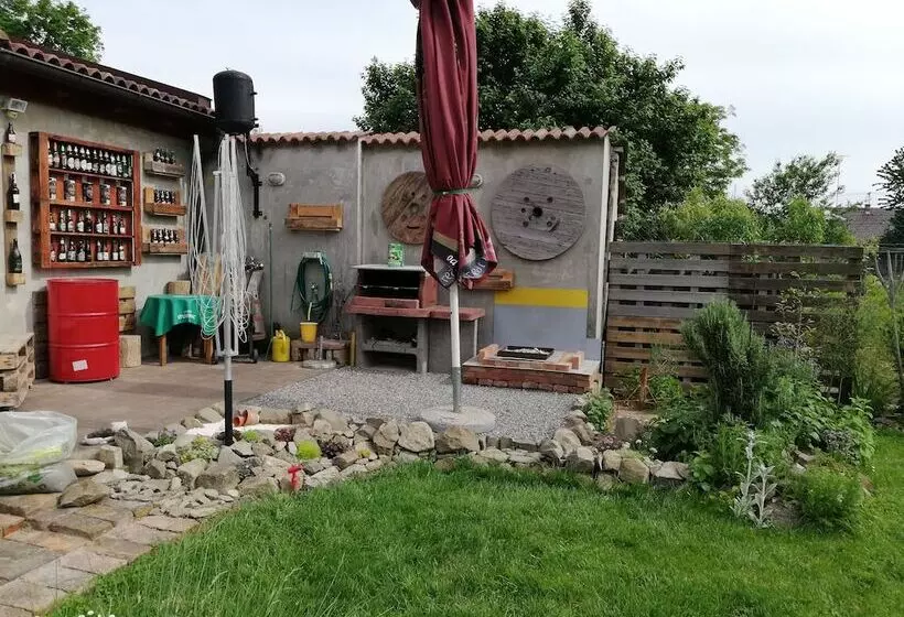 ペンション Studio Apartments Korosteljev