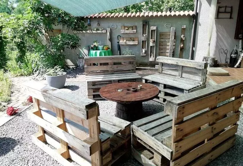 ペンション Studio Apartments Korosteljev