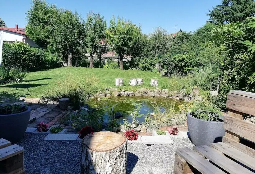 ペンション Studio Apartments Korosteljev