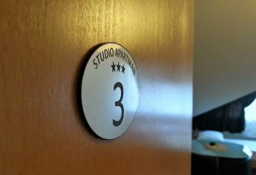 ペンション Studio Apartments Korosteljev